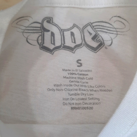 Doe Graphic Fitted Tshirt - Picture 3 of 4